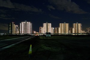 wakarimasen-japon-immeuble-nuit-1112